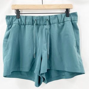 Lululemon shorts 8 Womens teal pocket stretch